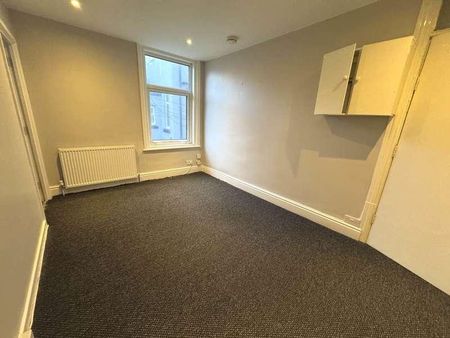 The Promenade, Blackpool, FY1 - Photo 2