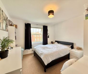2 bedroom flat to rent - Photo 4