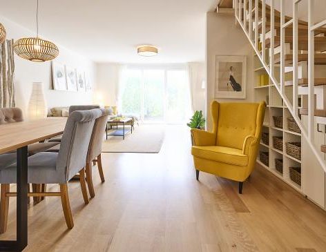 Neubau-Erstbezug Hochwertig ausgestattete Reihenhäuser in Wiesbaden-Erbenheim - Foto 1