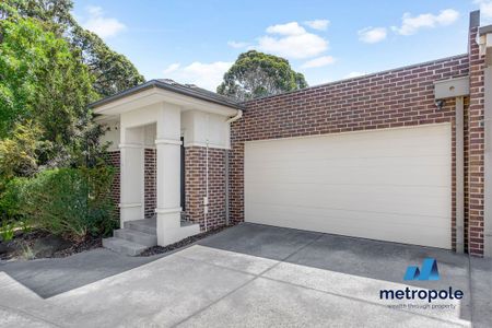 1/49-51 Larch Crescent, MOUNT WAVERLEY, VIC - Photo 5