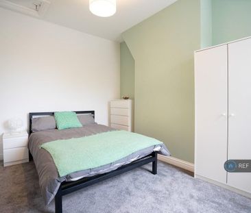 1 bedroom in a house share to rent - Photo 4