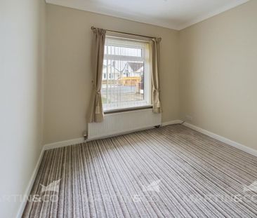 2 bedroom semi-detached bungalow to rent - Photo 2