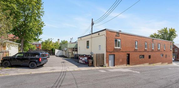 3 CH - 1 SDB - Sainte-Anne-de-Bellevue - $1,770 /mo - Photo 2