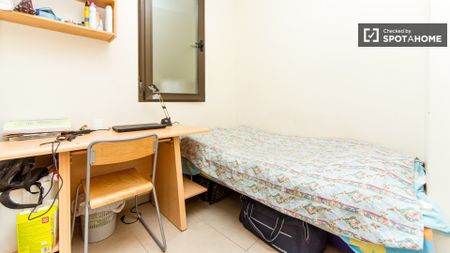 madrid, Community of Madrid 28015 - Photo 5