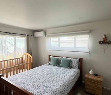 Beautifully nested modern family home - Photo 3