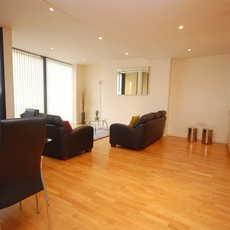 Flat to rent - 173 Bermondsey Street, London, SE1 - Photo 1