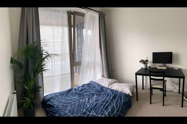 1 Bed Flat, Flour Millers House, E14 - Photo 1