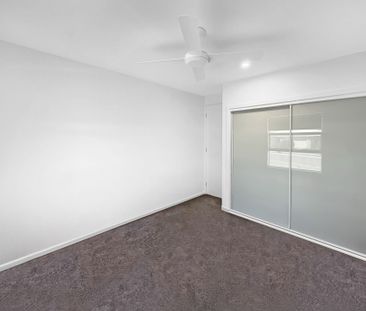 Modern 2-Bedroom Granny Flat in Beautiful Moonee Beach - Photo 3