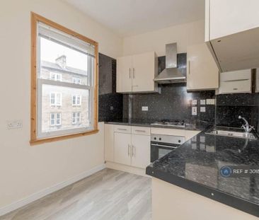 4 bedroom flat to rent - Photo 5