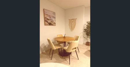 Two Bedroom Furnished Apartment - Photo 2