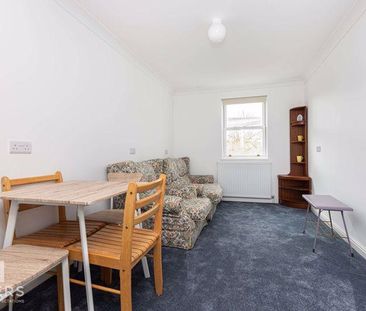 3 bedroom apartment to rent - Photo 3