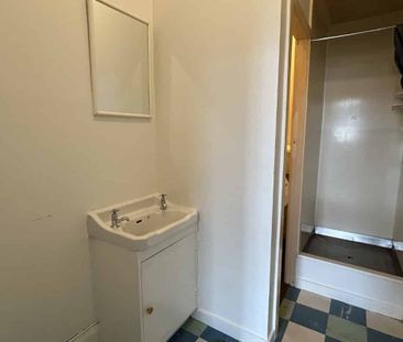 CITY CENTRE-ONE BEDROOM STUDIO - Photo 5