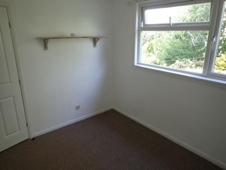 3 bedroom detached bungalow to rent - Photo 5