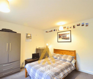 8 bedroom detached house to rent - Photo 5