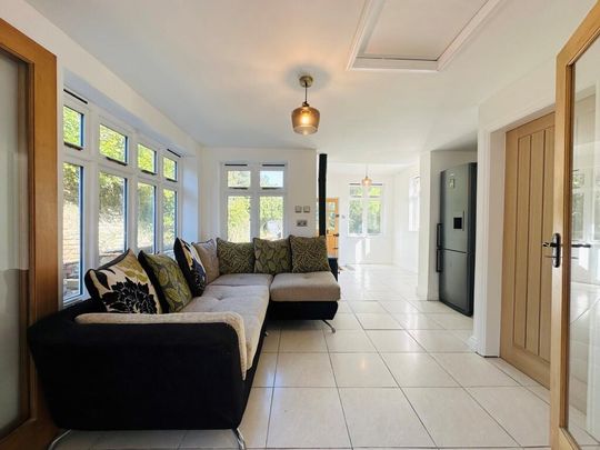 4 bedroom terraced house to rent - Photo 1