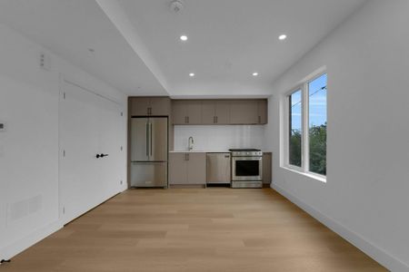 For Lease - 661 Winona Drive Unit# B, Toronto, Ontario - Photo 4