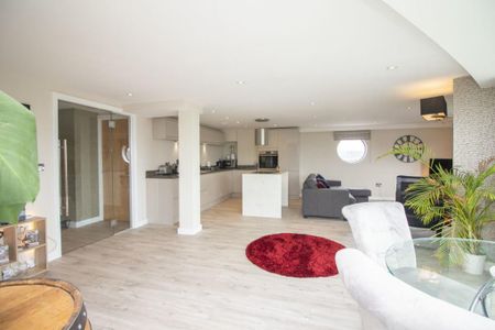 2 bedroom apartment to rent - Photo 3