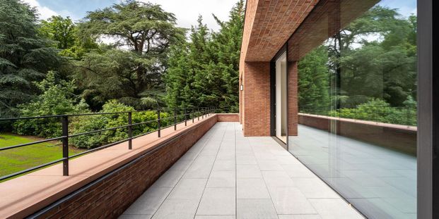 Penthouse te huur in Ukkel voor € 5.000 met 3 slaapkamers - Photo 1