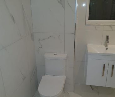 3 bedroom flat to rent - Photo 3