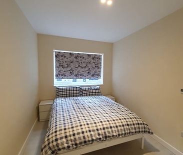 1 Bed Flat, Iveagh Avenue, NW10 - Photo 6