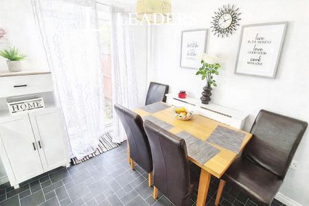 3 bedroom house to rent - Photo 2