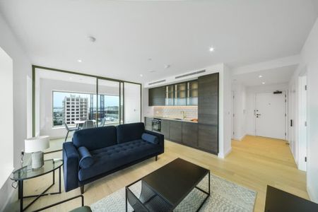 Deanston Building, Royal Wharf Walk E16 - Photo 3