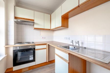 Studio to rent - Photo 3