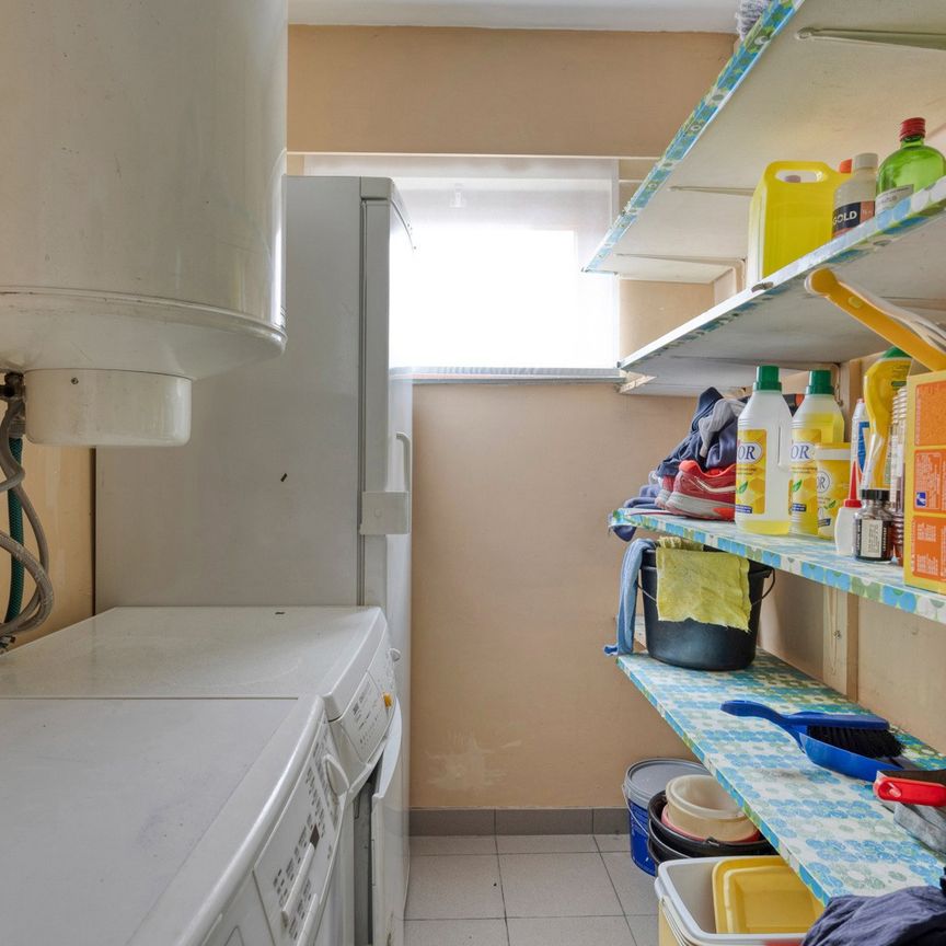 Ruime gezinswoning met 5 slaapkamers nabij Olen-Centrum. - Photo 1