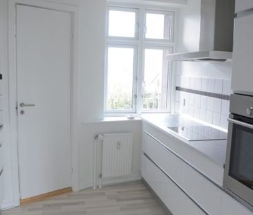 2 værelses – Damhusvej 27, 1. th. – Odense C - Photo 2