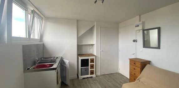 Location Appartement 1 pièce 12m² CAMBRAI 59400 - Photo 2