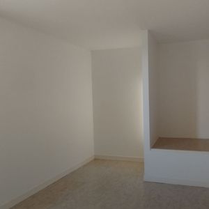 Location appartement 2 pièces, 42.50m², Port-des-Barques - Photo 2