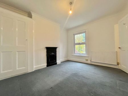 3 bedroom end of terrace house to rent - Photo 5