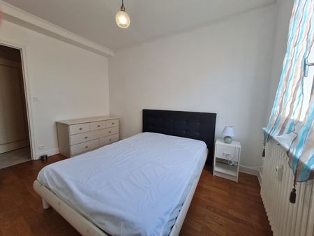 Location Appartement 3 pièces 77m² VILLEURBANNE 69100 - Photo 4