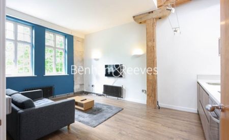 1 Bedroom flat to rent in Marlborough Road, Woolwich, SE18 - Photo 2