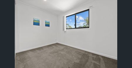 Modern 1-Bedroom Granny Flat with Pool Access | Quiet & Convenient Mount Ommaney Living - Photo 3