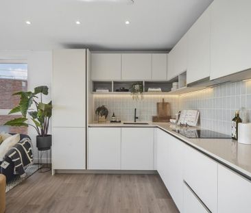 2 bedroom flat to rent - Photo 2