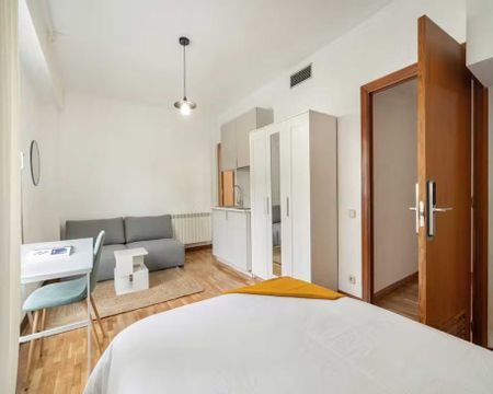 Calle de Mesena, Madrid, Community of Madrid 28033 - Photo 3