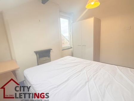 5 Bedroom End Terraced House - Photo 5