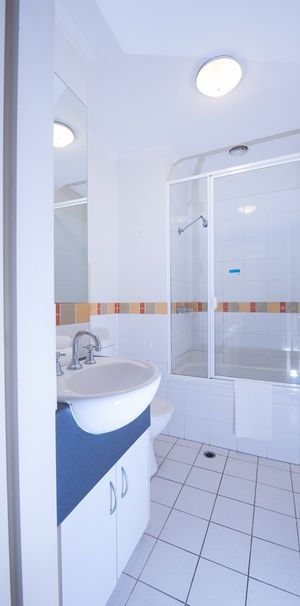 Melbourne | Student Living on Flinders | 2 Bedroom Large - Photo 1