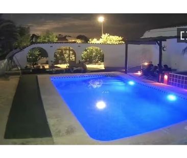 3 room luxury Apartment for rent in Benidorm, Spain - Photo 6