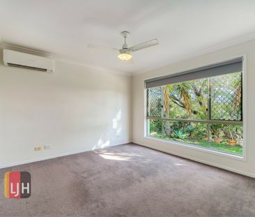 MODERN 4 BEDROOM, 2 BATHROOM BRICK HOME IN QUIET ESTATE! - Photo 3