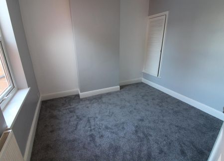 2 bedroom house - mid terrace to rent - Photo 2