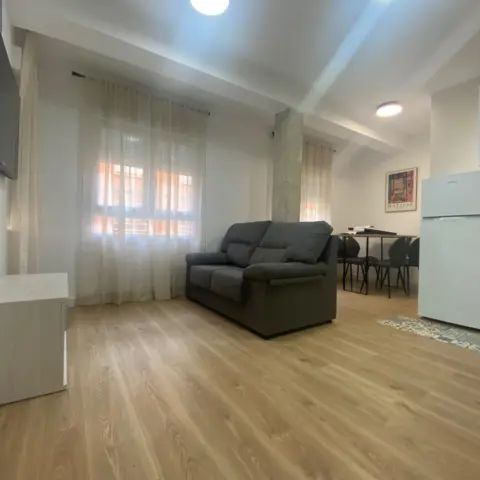 Apartamento en alquiler en Calle de Joaquín Quijada - Photo 1