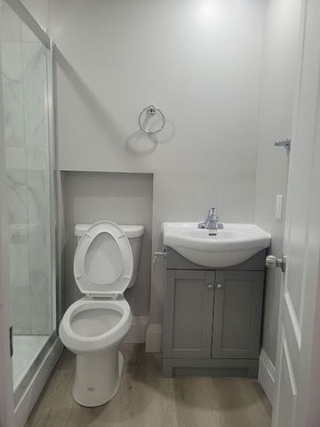 For Lease - 76 Nelson Street Unit# 2, Brampton, Ontario - Photo 3