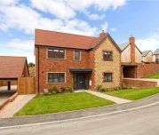 4 bedroom detached house to rent - Photo 1