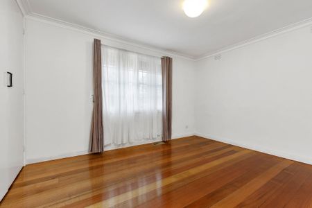 Lovely 3 Bedroom Family Home..... - Photo 2