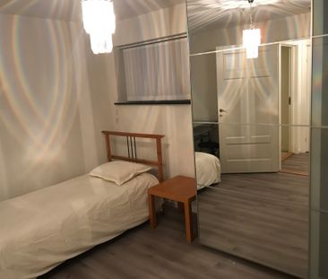 Hönekullegatan, Västra Frölunda - Photo 1