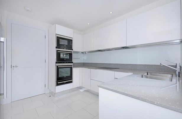 3 bedroom flat to rent - Photo 1