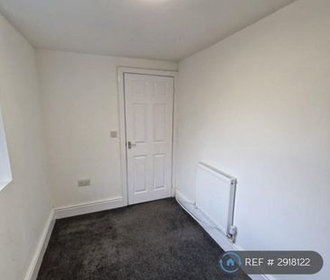 4 bedroom terraced house to rent - Photo 1