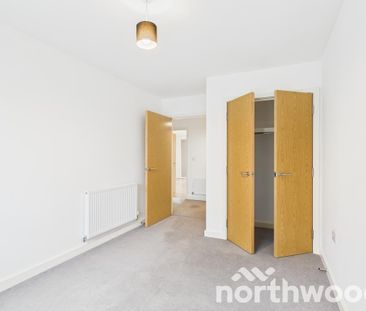 2 bedroom flat to rent - Photo 4